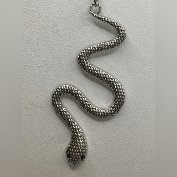 SILVERTONE SNAKE HANGING MULTIPLE STRAND WITH BLACK STRETCH NECKLACE WITCHY GOTH - Picture 4 of 4